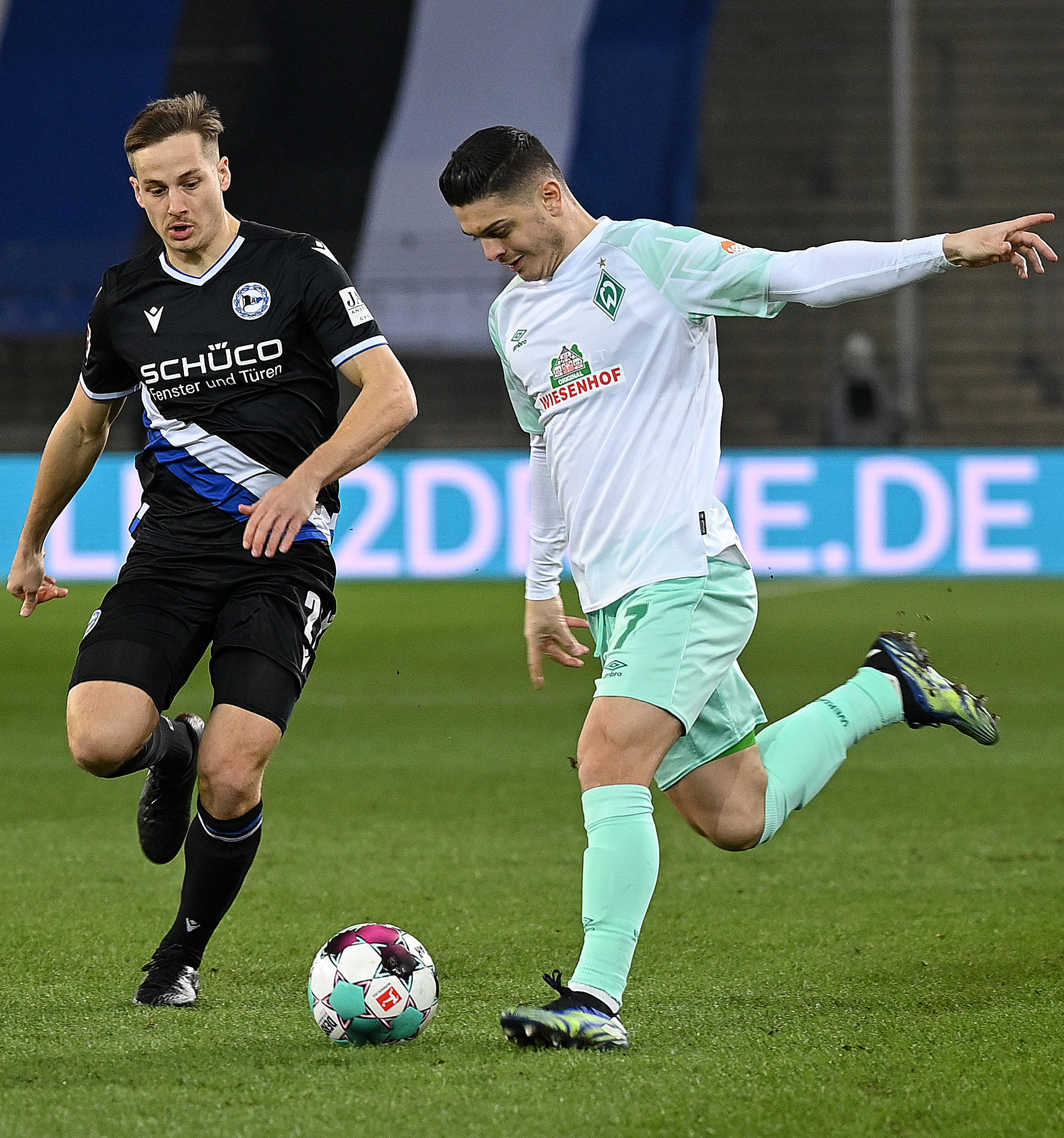 比勒菲尔德客场告捷,德甲劲旅再次升至前十 比勒菲尔德客场告捷,德甲劲旅再次升至前十