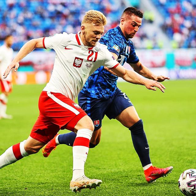 九游体育平台-波兰遭遇惨败，小组出线形势堪忧