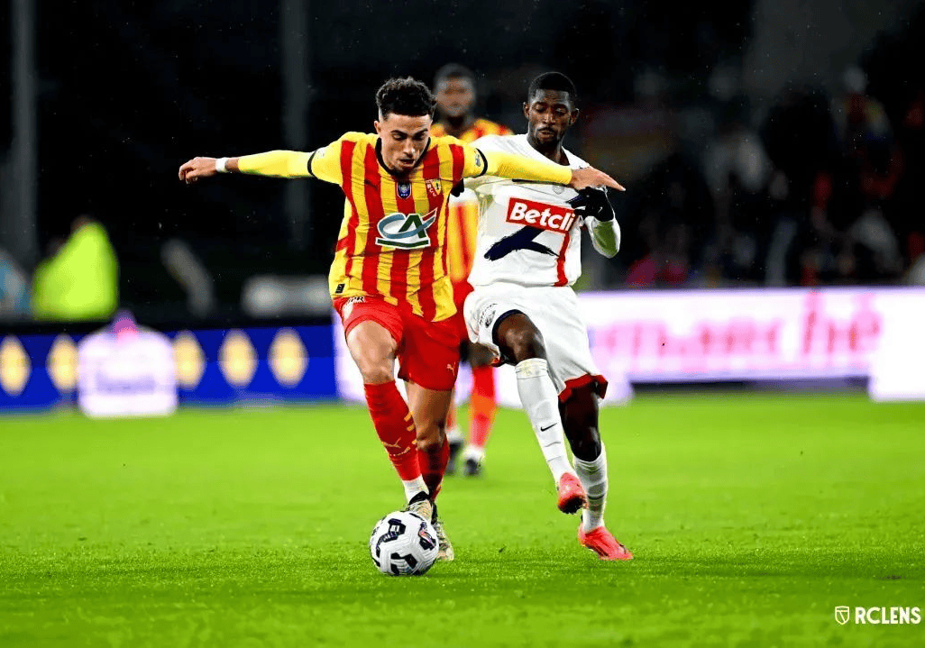 九游娱乐网站-朗斯战胜对手,法甲积分榜上升