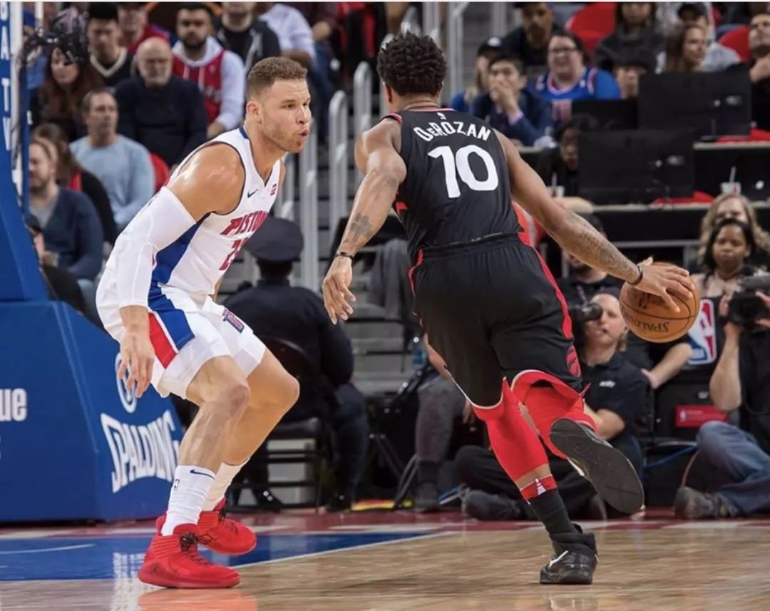 九游app下载-公牛队遭逢困境，活塞队努力防守追分