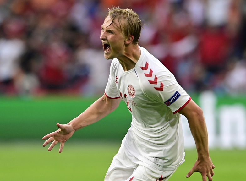 九游体育平台-丹麦队碾压泰国队,辛杜刷新纪录