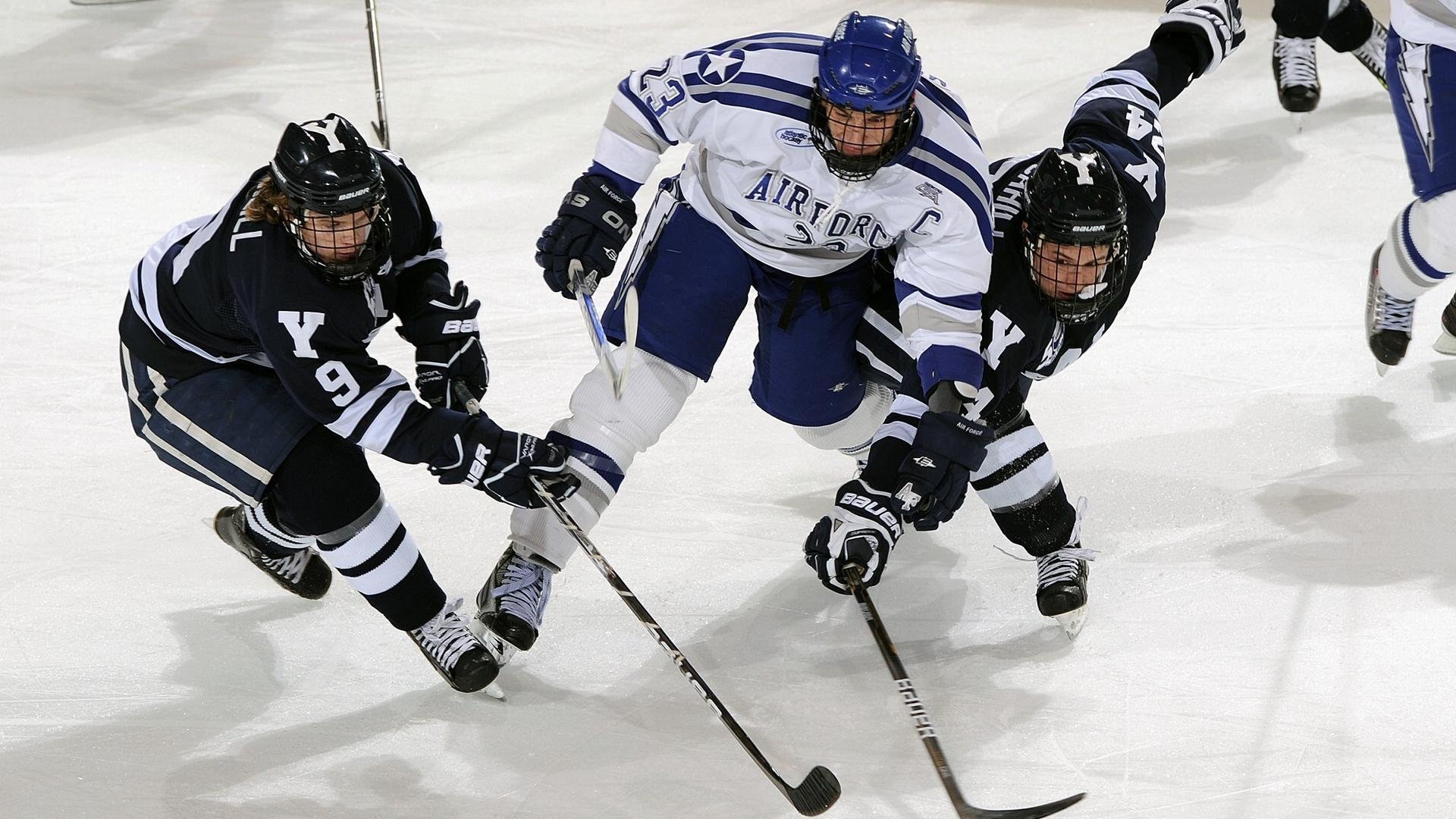 时代更迭，楚阿梅尼引擎轰鸣，荷兰战术完胜昭示足坛新秩序